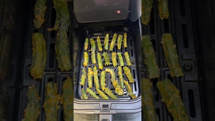 Crispy Bhindi Chips | Okra Chips | Airfryer Recipe #shorts #airfryerrecipes #bhindichips #chips