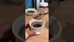 Dessert express au airfryer, 6-8 min à 180 degrés 🍫😋 #recettefacile #airfryerrecipes #shorts