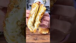 Garlic Cheese Bread 🍞 This recipe turned out SO GOOD!! #shorts