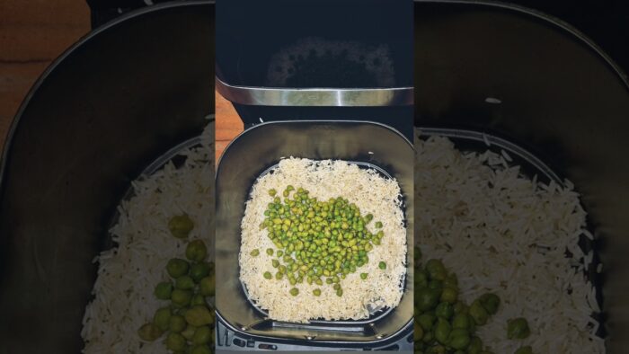 Green Chana Pulao In Airfryer #Pulao #vegpulao #shorts #shortsvideo #reels #recipe