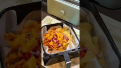 It’s Nachos o’clock #airfryer #easyrecipes #food #recipe #cooking #nachos #nachosrecipe #dinnerideas