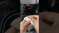 Momos fry with steam in air fryer ✅👌#healthyhabits #zerooilrecipe #trending #reels #viral #ytshorts