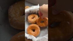 Tarta de Dónuts en Freidora de Aire  El Postre Más Cremoso y Fácil 😍 #TartaDeDonuts #FreidoraDeAire