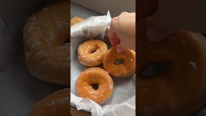 Tarta de Dónuts en Freidora de Aire El Postre Más Cremoso y Fácil 😍 #TartaDeDonuts #FreidoraDeAire