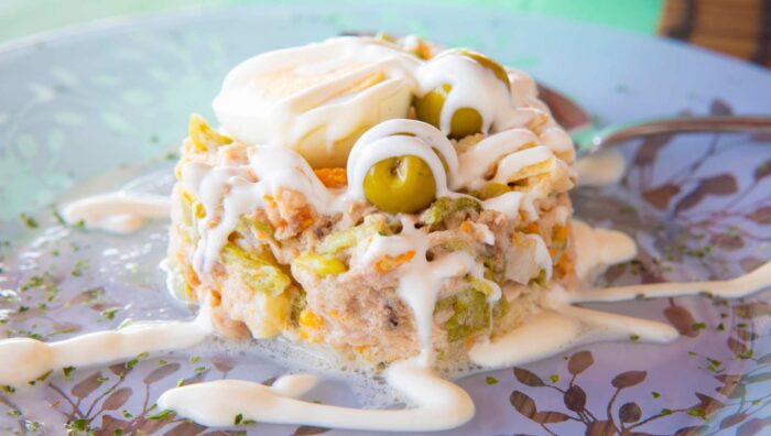 Nadie te había explicado cómo hacer la ensaladilla rusa más saludable sin que deje de estar buen ...