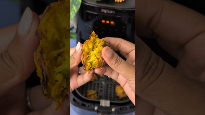 Aalu Pakoda/ Bhaji Recipe in Air Fryer 🤤😋 #shorts #shortsfeed #viral #shortsvideo #airfryer #recipe