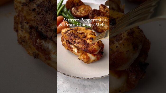 Airfryer Pepperoni & Pesto Chicken Melt 🍗 🧀