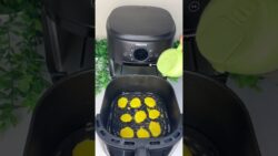Aloo Pakodi in Air Fryer #airfryerrecipes#youtubeshorts#yt #ytshorts#viral#recipe#snacks#shorts #yt