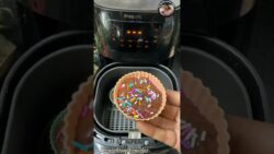 Biscuit Cup Cake Recipe in Air Fryer #youtubeshorts #trending #viral #recipe #ashortaday #ytviral
