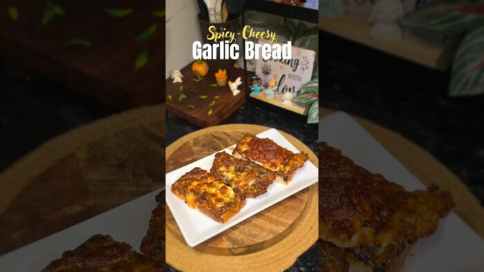 Cheesy Garlic Bread Recipe | Air Fryer Garlic Bread in 5 Minutes | Easy Homemade Garlic Bread