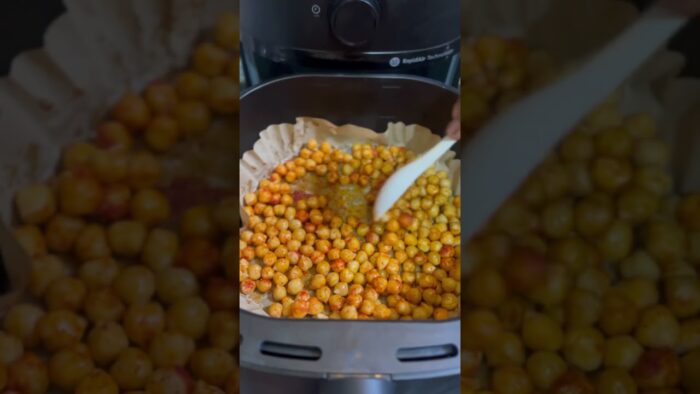 Crispy, crunchy, spicy and ridiculously addictive! 🤤 #viral #viralreels #airfryer #recipe #foodie