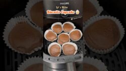 Easy Biscuit Cupcake Recipe in Air Fryer 😍 | Soft Spongy Cupcakes #shorts #airfryerrecipes #viral