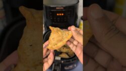 Guilt free samosa recipe in Air Fryer🤤😋 Kabhi Bina Deepfry ke itne Tasty Samosa banaye hai? #shorts