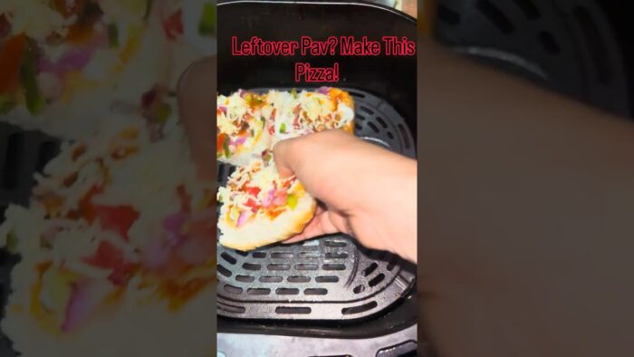Leftover pav? Make this pizza #youtubeshorts #airfryerrecipes #recipe #pizza #explore