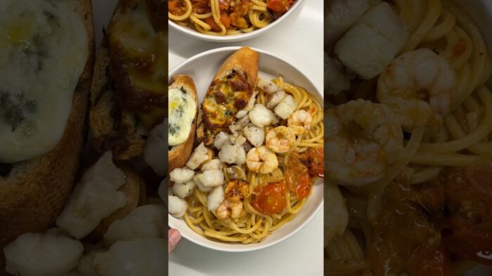 ✨Pasta con langostinos, rape y pan de ajo✨