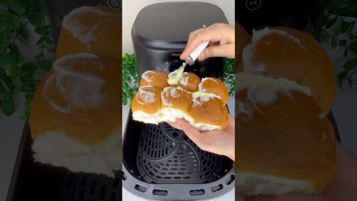 Pav in Air Fryer #youtubeshorts#trending#shorts#yt #recipe#easyairfryerrecipes#ytshorts#reels#yt