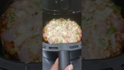 Pizza in Airfryer 😋#food #recipe #cooking #viral #crispychips 😋