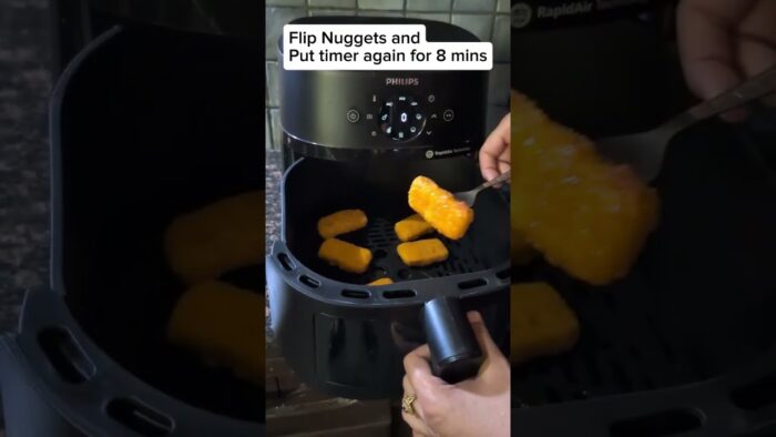 Quick Air Fryer Nuggets Snack in Minutes #shorts #airfryer #snacks #nuggets #food  #recipe #sabroso