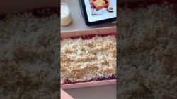 This Summer Fruit Crumble from Cookidoo flows from one step to the next on the Thermomix® TM7™