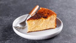 Adiós a la receta clásica de la tarta de queso: este es el secreto de los chefs vascos para hace ...