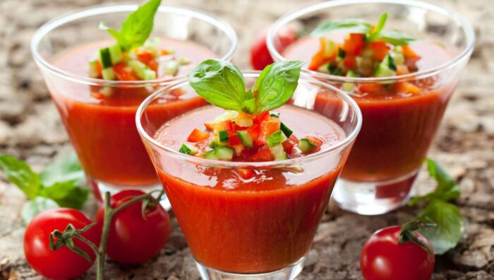 Cómo hacer gazpacho casero tradicional, la receta fácil y deliciosa que no falla en verano