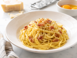 Espaguetis a la carbonara “tradicional”