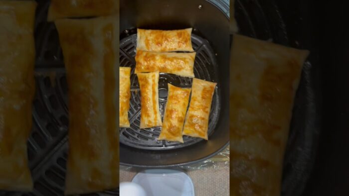 Air fryer recipe # puff pastry 🥐 # snack # breakfast idea # easy air fryer recipe# viral recipe