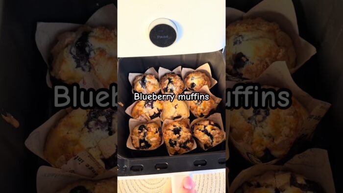 Blueberry & White Chocolate Muffins in the Air Fryer 🫐🧁✨