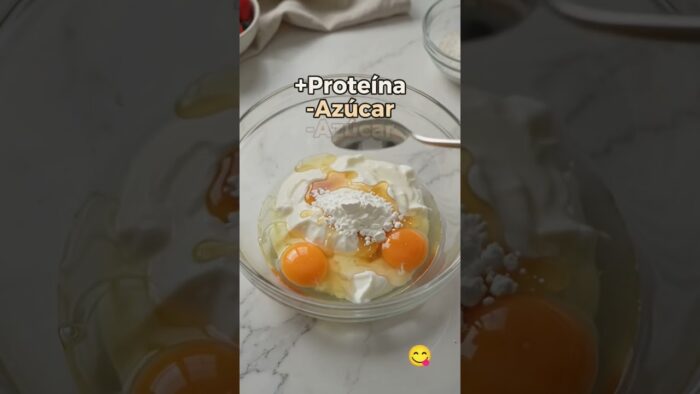 CHEESECAKE SALUDABLE EN FREIDORA DE AIRE 🍓 ALTO EN PROTEÍNA Y SIN AZÚCAR #shorts