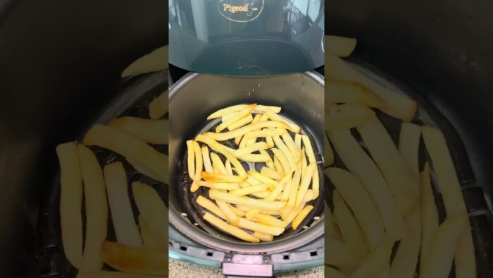 Crispy French fries in Air fryer |McCain french fries | Air fryer Recipe | 5 minutes Snacks #shorts