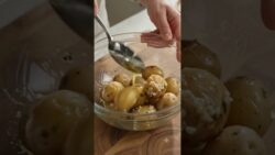 Crispy Garlic Parmesan Baby Potatoes in Air Fryer 🥔🧄 | Easy 15-Minute Recipe