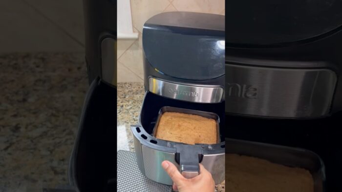 “Easy Carrot Cake With Cream Cheese Icing In an AIRFRYER 😋#dessert#easy#weightloss #tasty