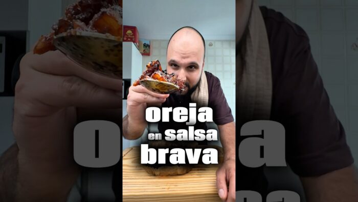 Oreja de cerdo con salsa brava en airfryer.