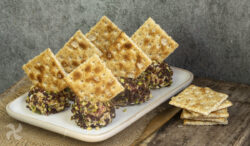 Bolas de queso con frutos secos