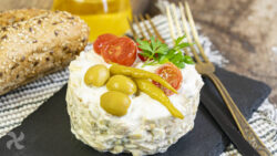 Ensaladilla de patata con sardinas y guindilla