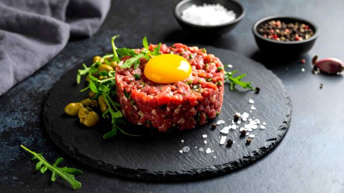 Steak tartar de solomillo: receta original, ingredientes y trucos para que salga perfecto