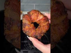 viral bacon donut recipe 🍩🥓 #recipe #airfryer #food #donuts #bacon #cooking #shorts #easyrecipe