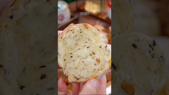 घर पर बनाओ बेकरी जैसी ब्रेड 😍 | Air Fryer Bread Recipe | Soft & Fluffy Bread #shorts #food #recipe