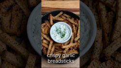 🧄 Crispy Garlic Breadsticks in the Air Fryer #garlicbread #recipe #food #garlicsticks #garlictoast