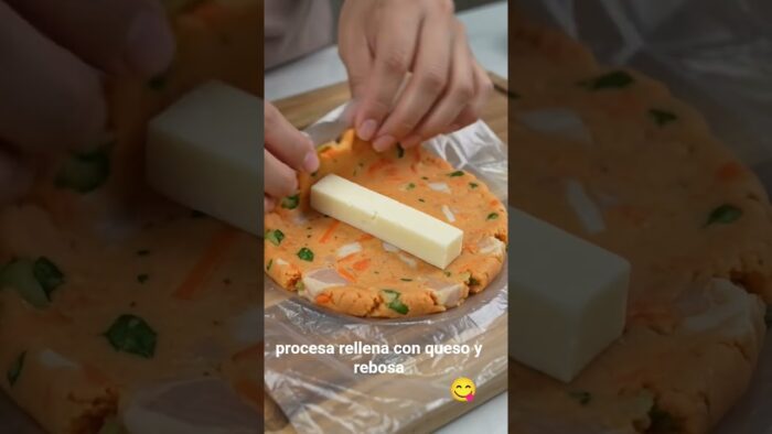 🥐 EMPANADAS DE POLLO Y ZANAHORIA EN AIR FRYER ( ALTAS EN PROTEÍNA Y SIN HARINA) 🧀✨#shorts