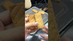 No Sugar, No Maida..फिर भी इतने Crispy! 😱 | Air Fryer Atta Biscuits #youtubeshorts