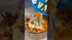 SALCHIPAPAS CHEDAR