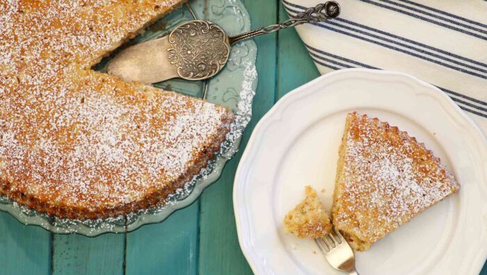 Bizcocho con copos de avena sin harina: receta saludable y muy esponjosa