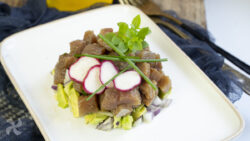 Tartar de atún con aguacate