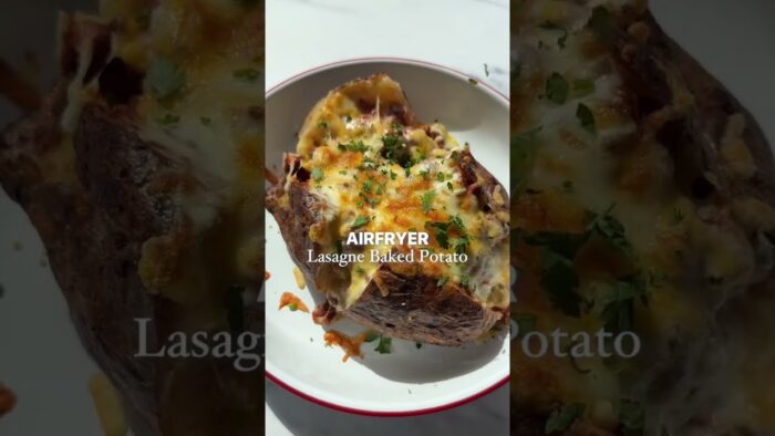 Air Fryer Lasagne Baked Potatoes 🥔 #airfryer #bakedpotatoes #lasagne #lunch #dinner #recipe