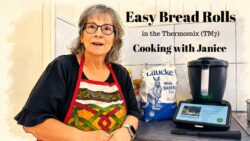 Bread Rolls in the Thermomix (TM7) using the dough mode – Cooking with Janice