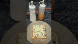 Bread pizza in airfryer #food #recipe #viral  #tupperwareindia #tupperwareairfryer #cooking