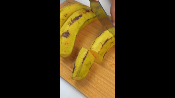 Empanaditas de plátano maduro que se deshacen en la boca! #receta #platano #queso #recetasfaciles