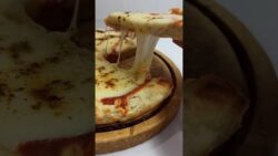 PIZZA SIN HORNO Y SIN LEVADURA