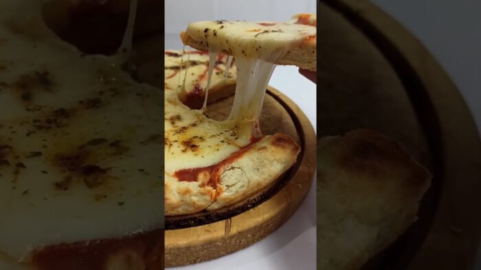 PIZZA SIN HORNO Y SIN LEVADURA